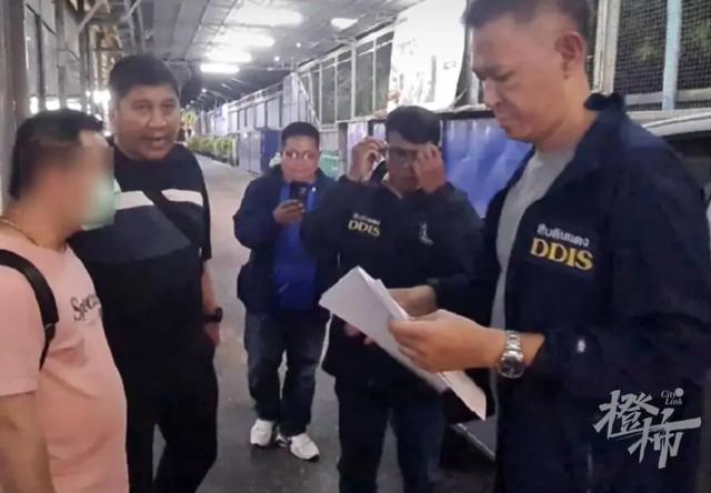 泰国警察绑架5名中国游客，勒索近50万！还有人在逃-小师评