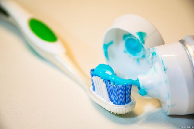 图片[3]-电动牙刷VS普通牙刷：口腔清洁的王者电动牙刷真比普通牙刷好用吗-小师评