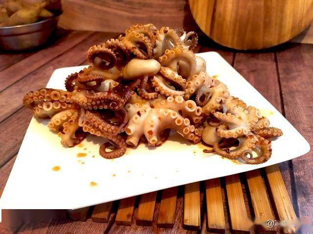 下章鱼的好吃做法，章鱼冷水下锅还是热水下锅？（章鱼简单做法）-小师评