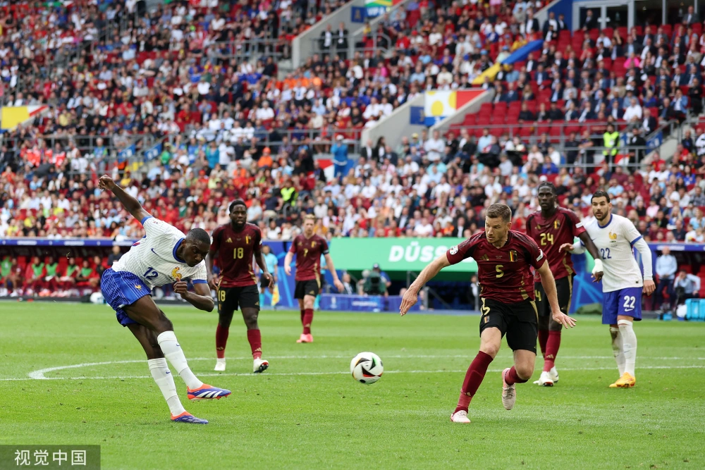 欧洲杯第 9 个乌龙球！法国 1-0 比利时晋级八强，基耶利尼调侃乌龙君是最佳前锋-萌番资讯网